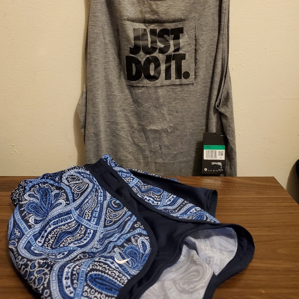 Nike women's running set